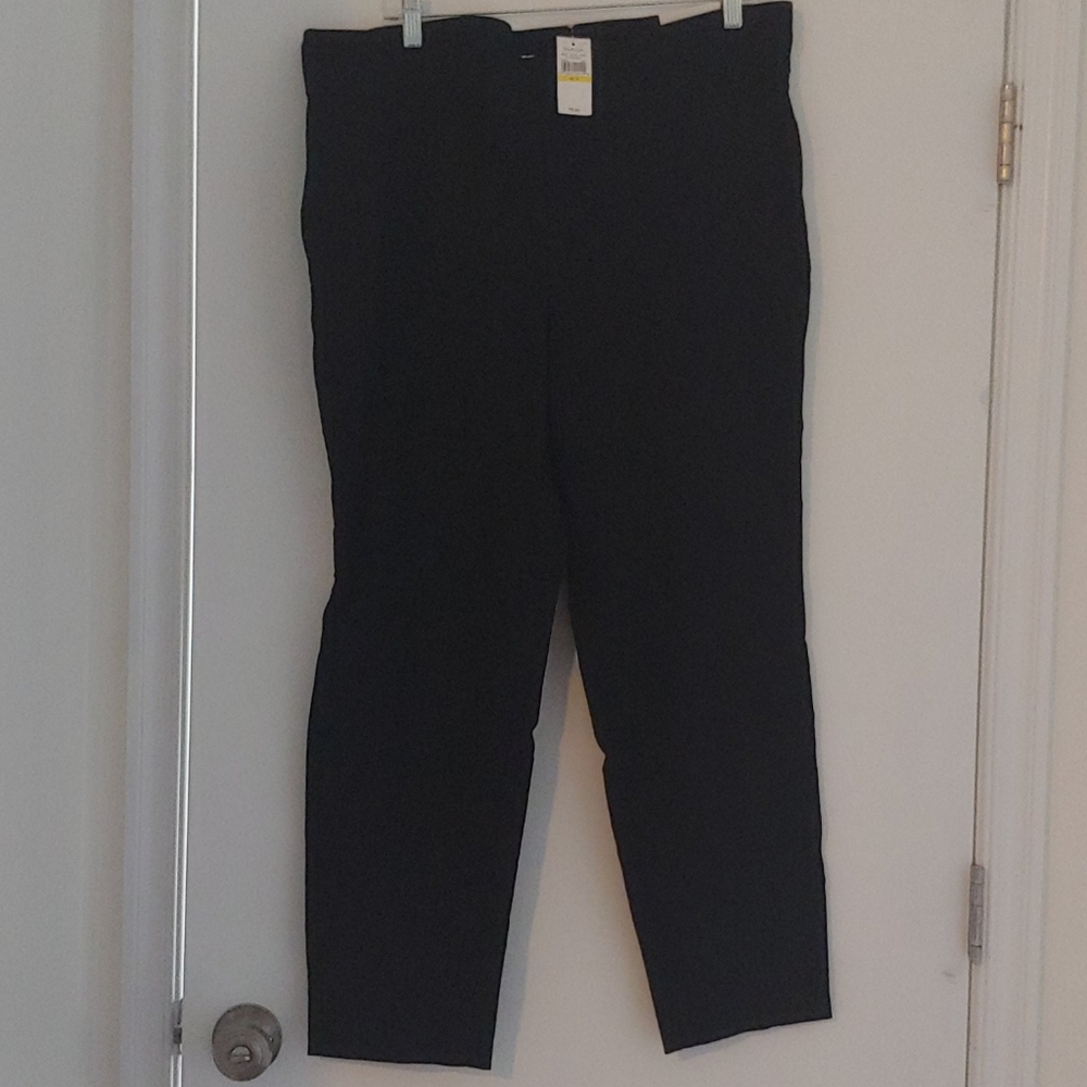 Black super stretcy pull on slim fit pants